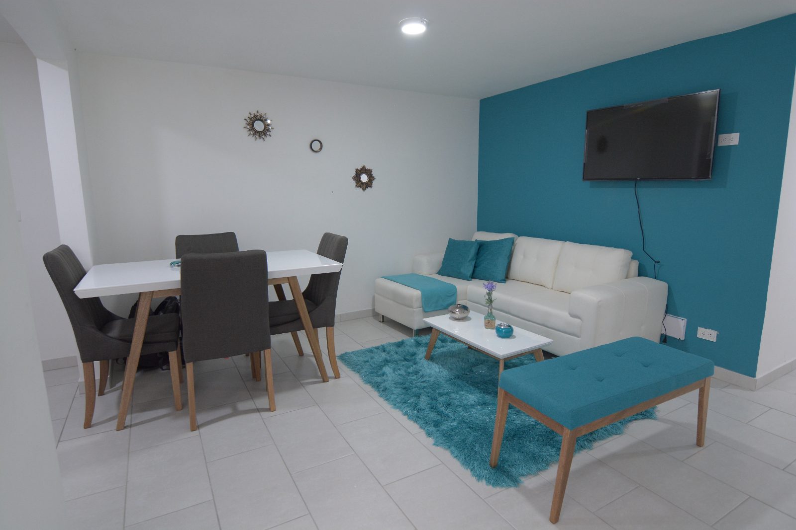 apartamentos amoblados amplios iluminados 2 habitaciones para 5 personas ( apto 101 color azul primer piso ) ( apto 202 amarillo 2do piso) (apto 203 tapete morado 2do piso ) - Bathroom