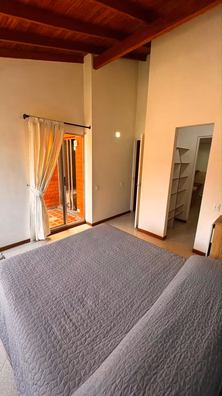 3-bedroom furnished apartment in San Joaquín, Medellín — photo 3 of 18