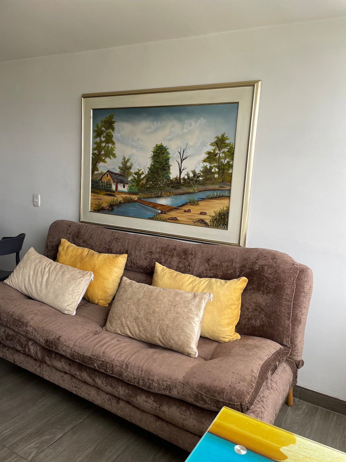 Apartment near the American Embassy and Corferias - Living Room
